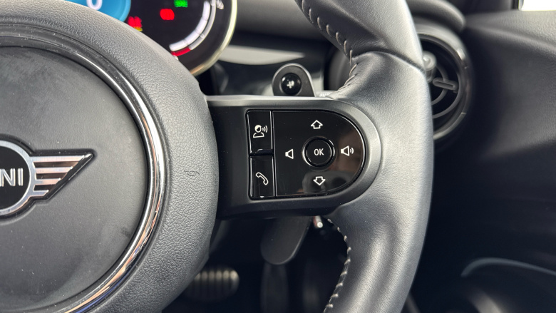 MINI Hatchback 2.0 Cooper S Sport 3dr Auto [Nav Pack] Petrol Hatchback